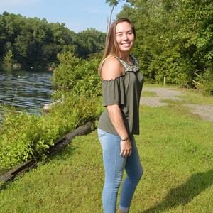 Meet your Posher, Michaela